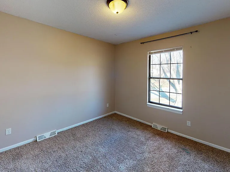 4809 S Kendall Dr — Photo 15