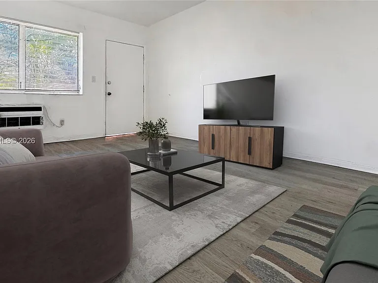 7717 Byron Ave #9 — Photo 3