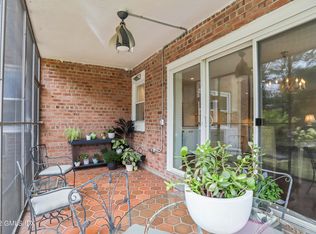 3 Putnam Hl APT 1-C, Greenwich, CT 06830