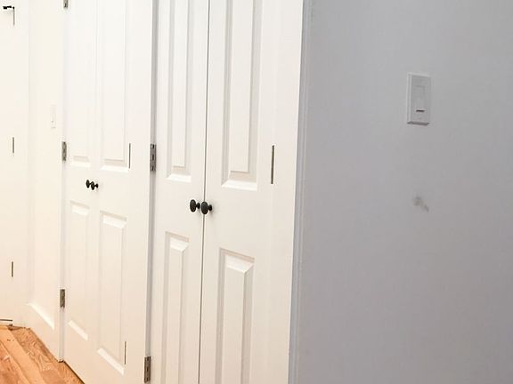 5th image of 637 Henry St APT 2R