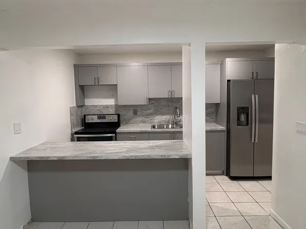 2770 NW 193rd Ter, Miami Gardens, FL 33056
