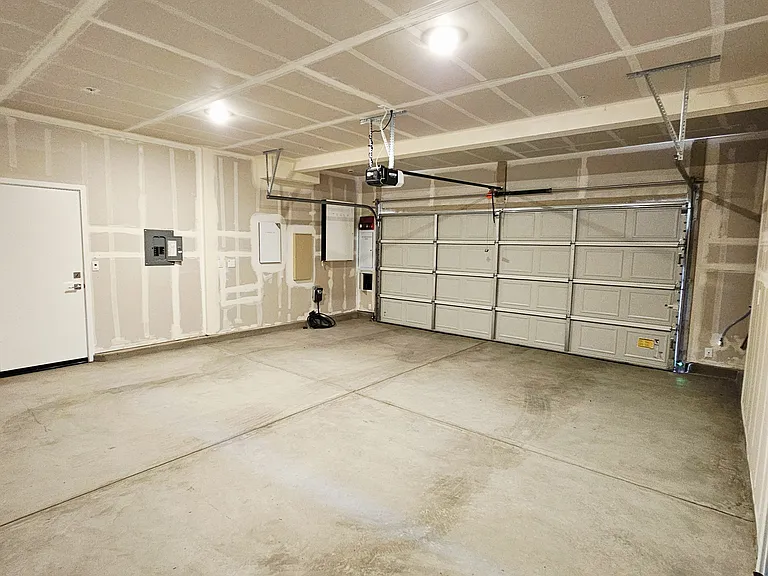2695 Joshua St — Photo 39