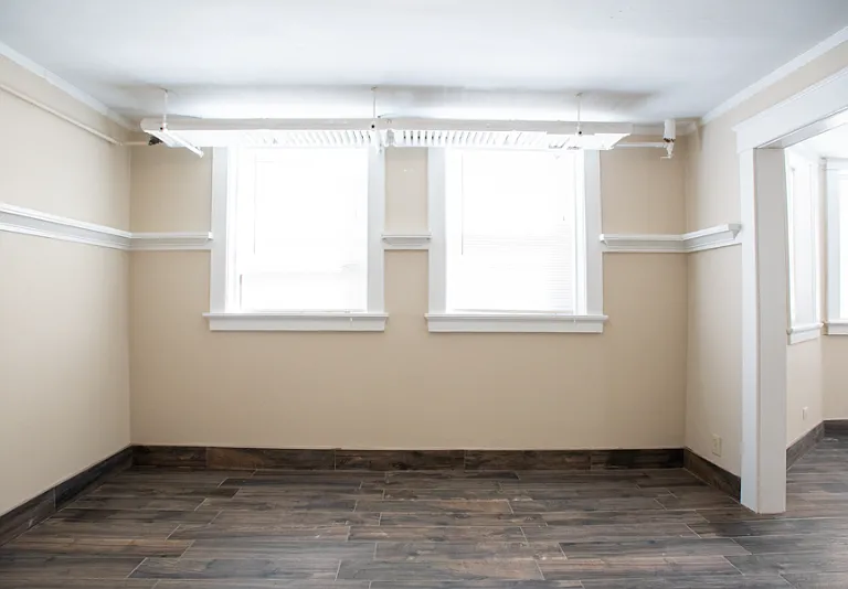 1704 E Locust St #1 — Photo 3