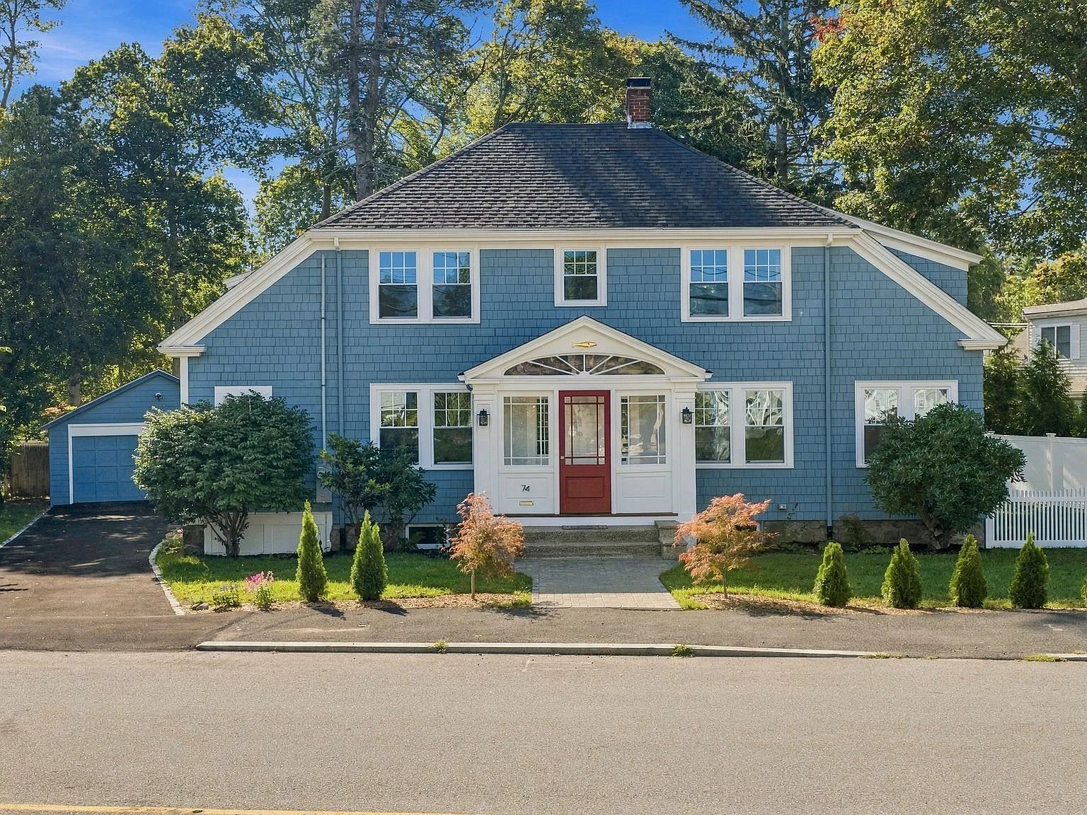 4 bed, 3.5 bath, 2669 sqft, $4,500 — Photo 1