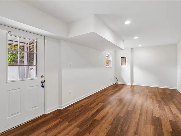 727 Grandin Ave — Photo 22