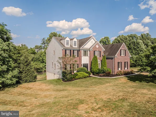 1325 Healy Ct, Bear, DE 19701