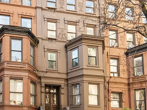 136 W 70th St APT 3, New York, NY 10023