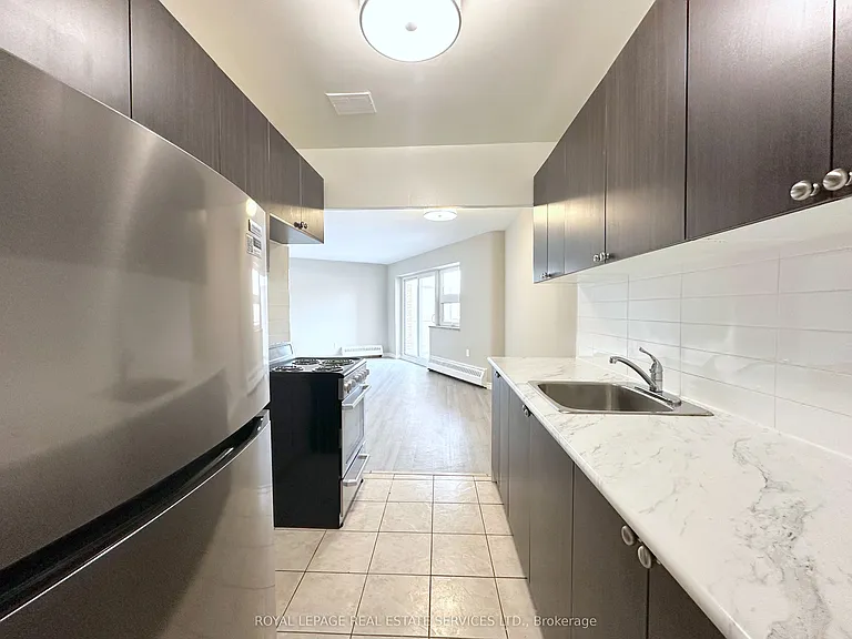 32 Carluke Cres #201 — Photo 5