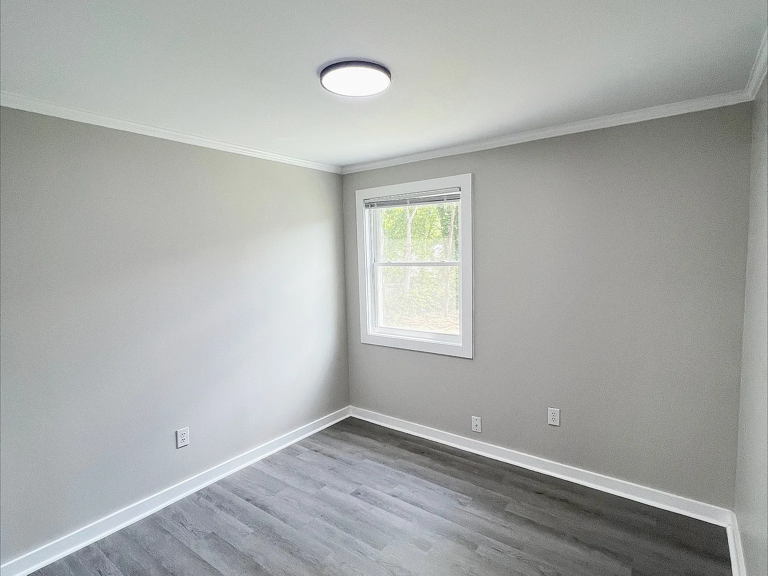 2 bed, 1000 sqft, $999 — Photo 3