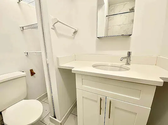 Rented by J PRESTON AND ASSOCIATES INC | media 13