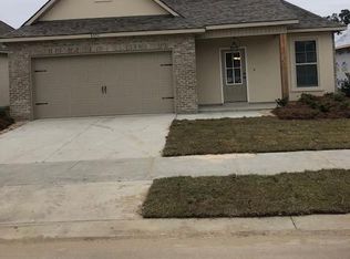 6350 Lake Edge Dr, Baton Rouge, LA 70820