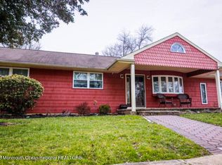 708 Hillview Dr, Neptune, NJ
