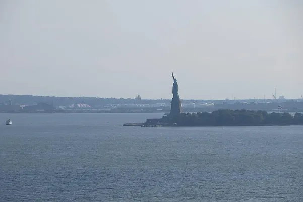 Rented by Keller Williams NYC | media 57