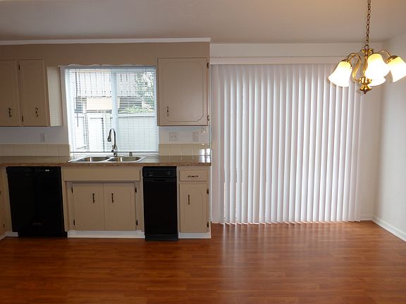 5th image of 2621 Mtn View Ave W APT 9