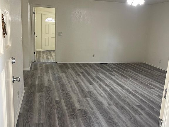 4th image of 1347 S 74th Ave E
