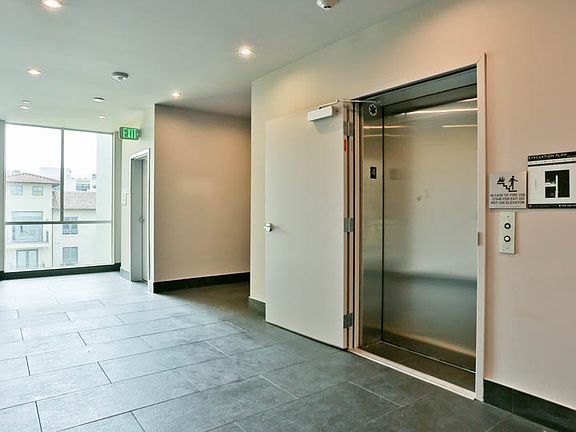 5th image of 727 Wilcox Ave Unit 303