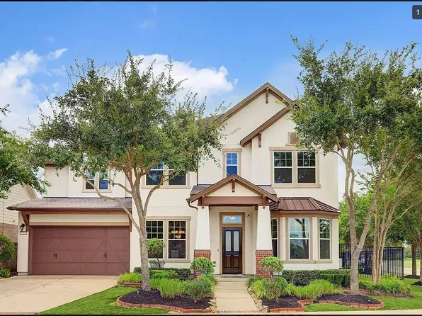 7202 Chatham Green Dr, Sugar Land, TX 77479