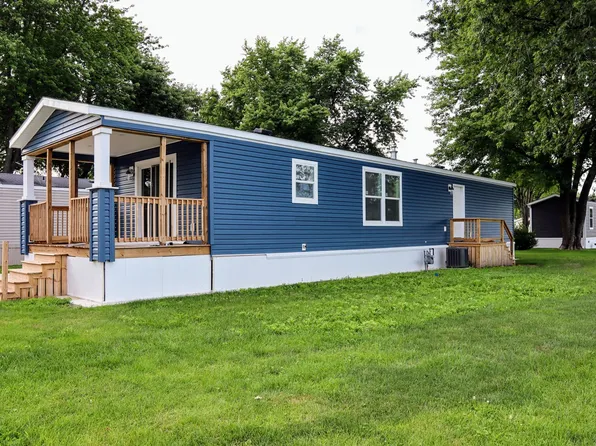 47 Countryside Estates Dr, Sandwich, IL 60548