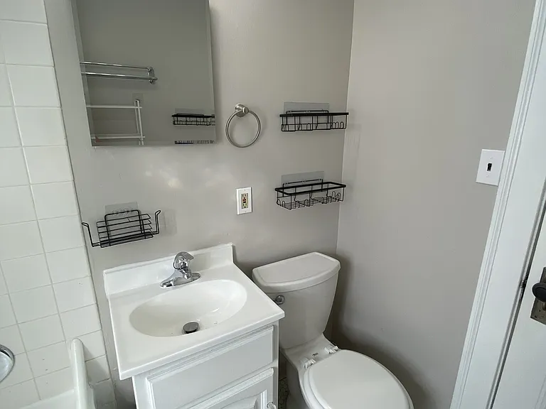 1409 Owego Ave #AVENUE8 — Photo 10