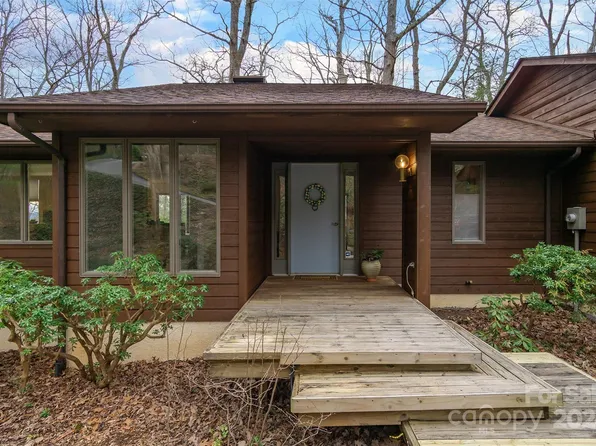 115 Ballantree Dr, Asheville, NC 28803