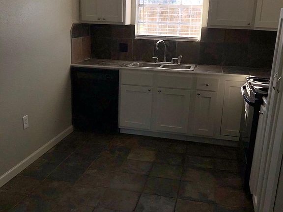 3rd image of 8473 Florida Blvd #D4