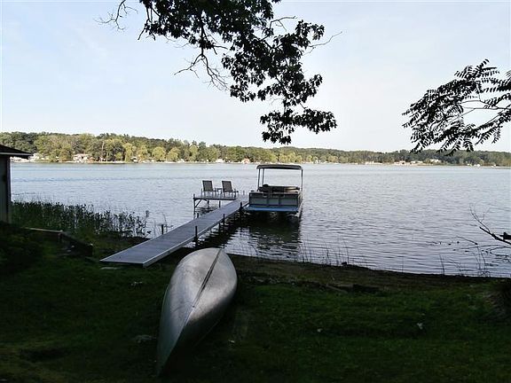 3rd image of 3298 N Lakeshore Dr
