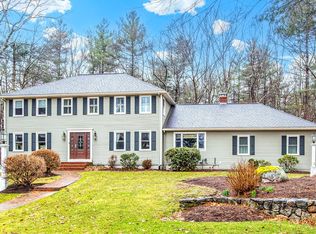 19 Longwood Ln, Walpole, MA 02081