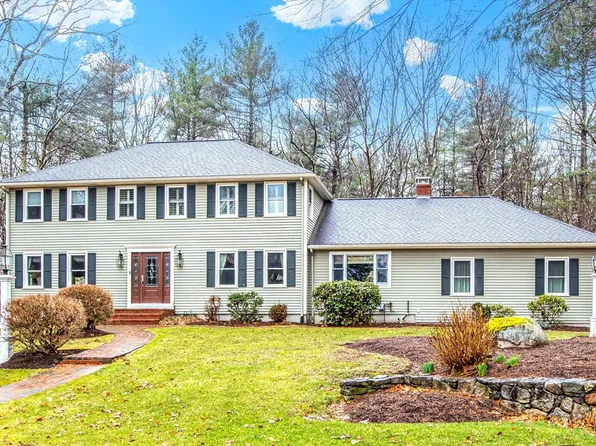 19 Longwood Ln, Walpole, MA 02081
