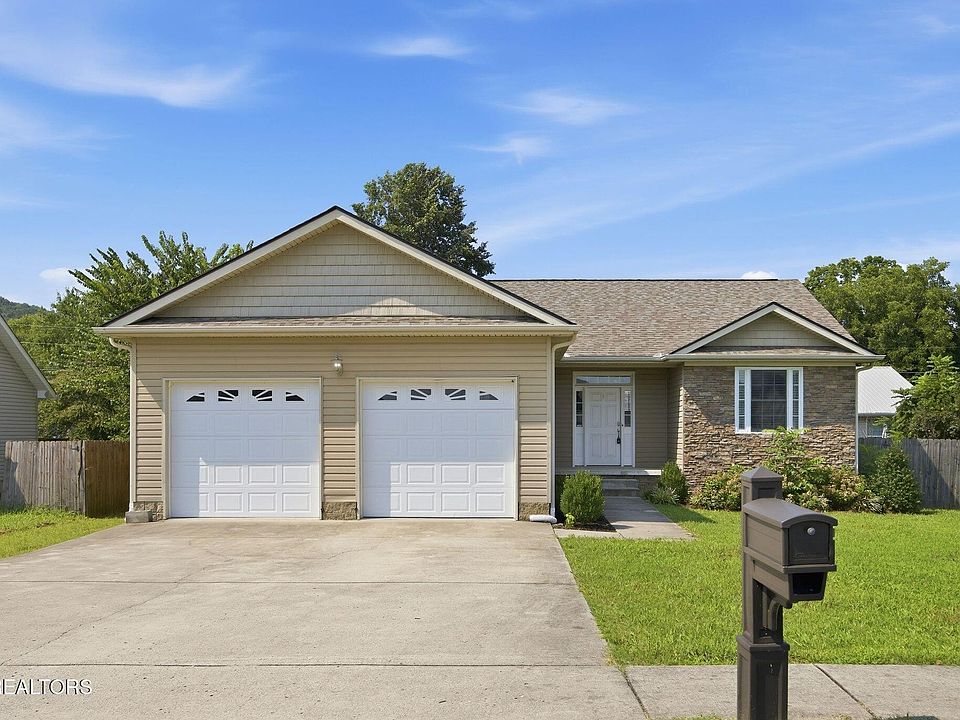 1st image of 404 Wilson Ct