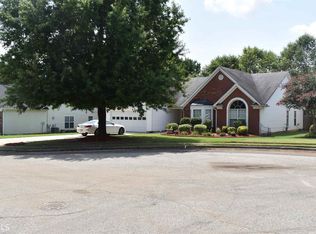 934 Nichols Landing Ln, Dacula, GA 30019