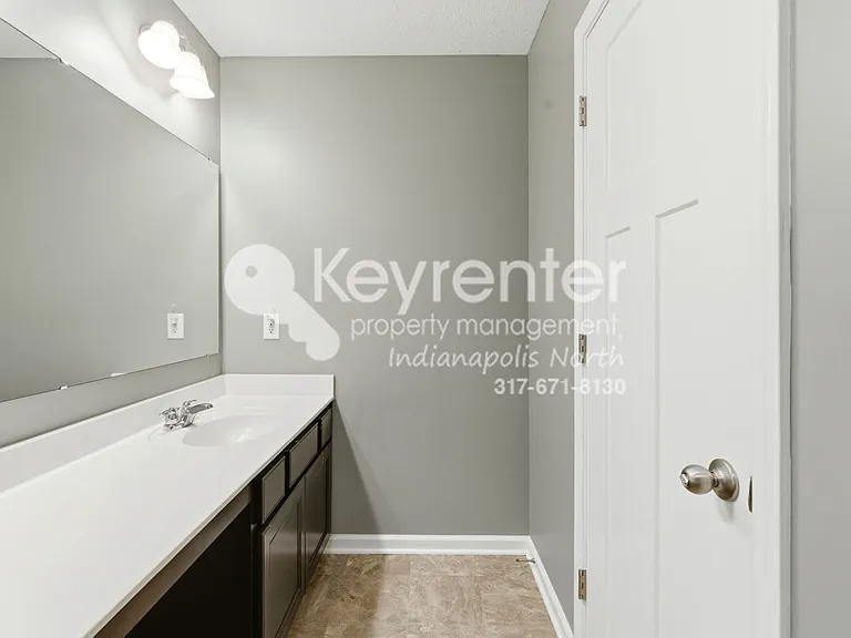 6258 Colonial Dr — Photo 13