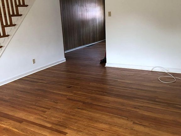 2nd image of 3051 Holme Ave