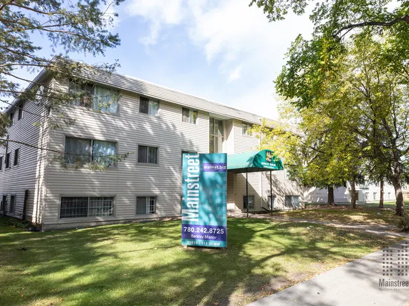 Berkley Manor, 10810 114th St NW, Edmonton, AB T5H 3K2