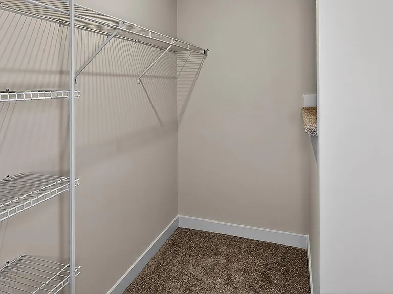 2542A Verona Pl — Photo 12