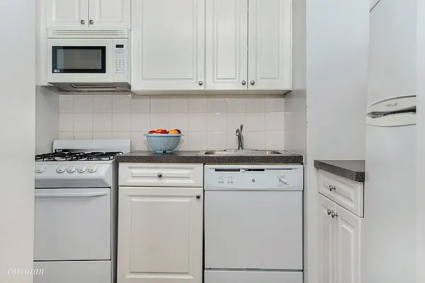 Rented by Corcoran | media 11