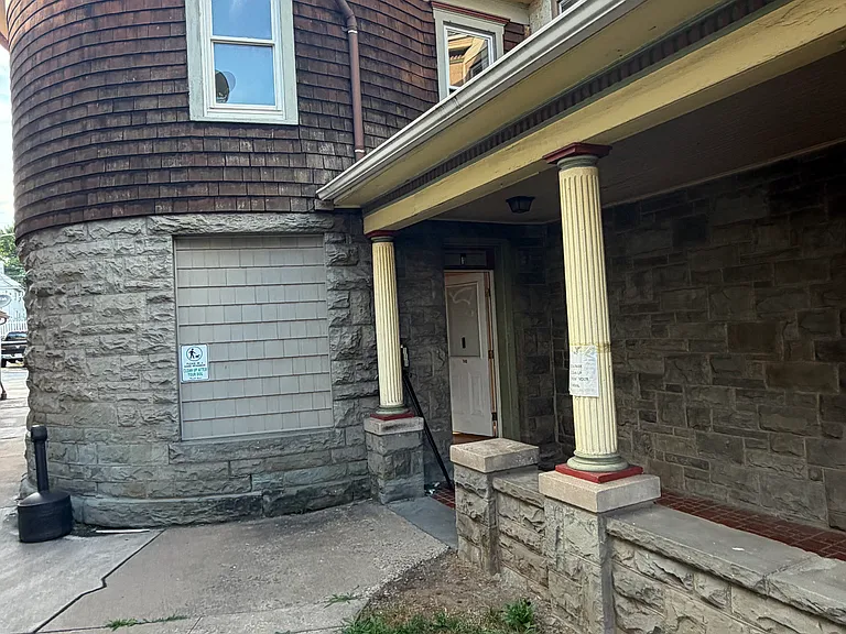 149 W Main St — Photo 15