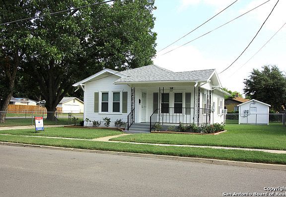 2nd image of 207 Fairview Ave