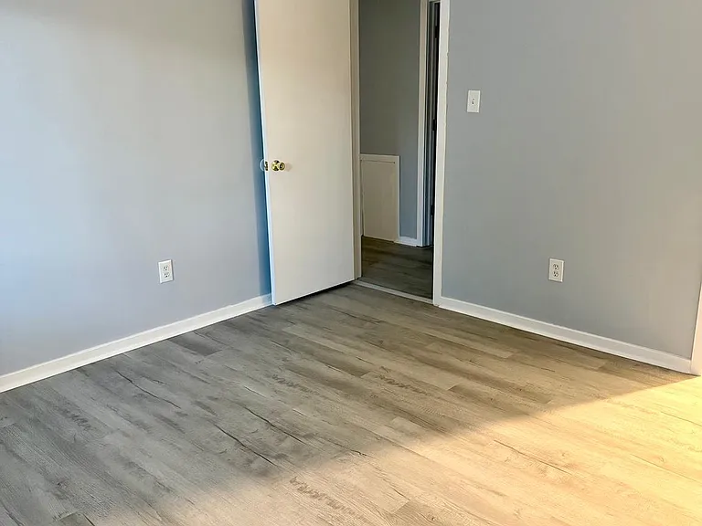 313 Gregorys Way — Photo 16