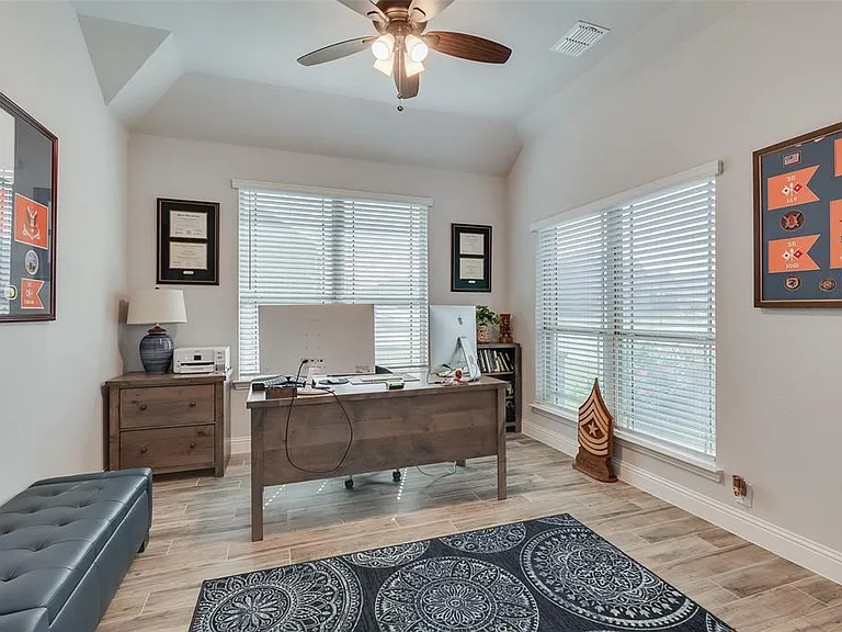 2210 Moon Dance Ln — Photo 37