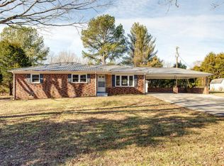 1037 Highway 100, Centerville, TN 37033