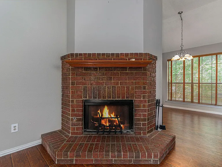 588 Lake Forest Dr — Photo 11