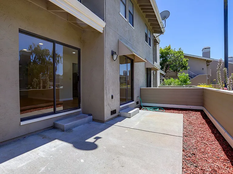 223 Bonita Ln — Photo 31