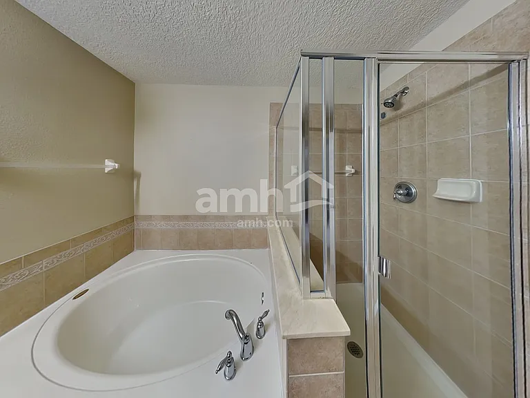 924 Burland Cir — Photo 12
