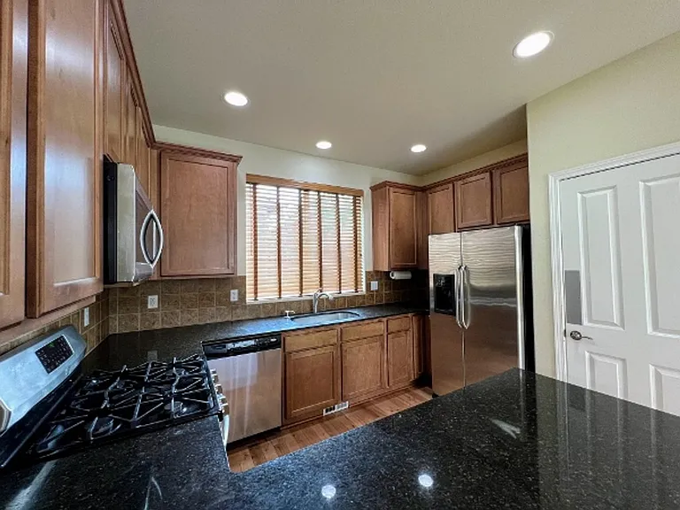 9212 Campus Glen Dr NE — Photo 11