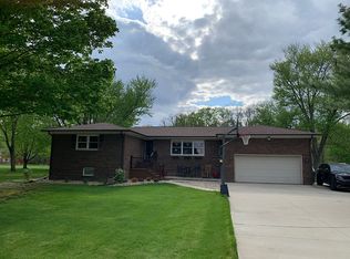 1088 Paradise Acres, Galesburg, IL 61401