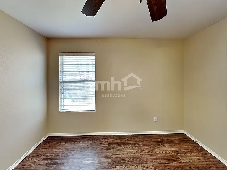 1430 Stewart Dr — Photo 17