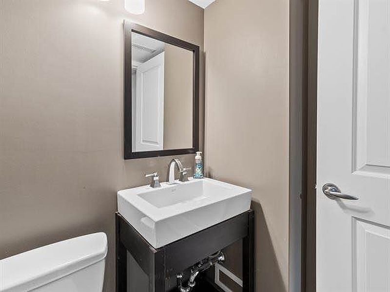 Surrey Townhouse for rent - 4 Bedrooms — photo 22