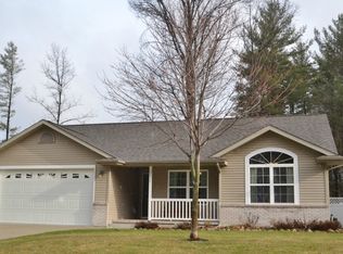 3808 Bobcat Ct, Midland, MI 48642