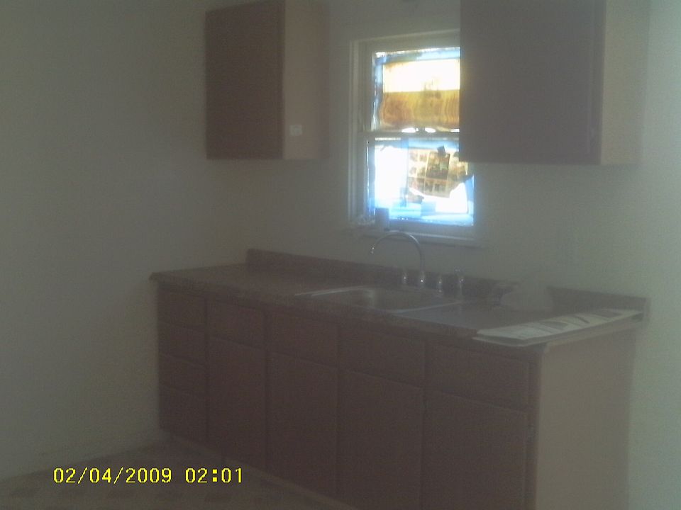 1st image of 128 1/2 W White St