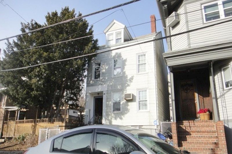 2nd image of 90 Princeton St